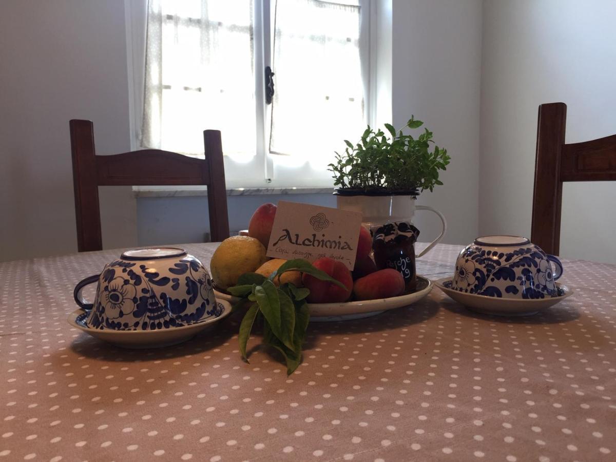 Apartament Alchimia House Cisano sul Neva Zewnętrze zdjęcie